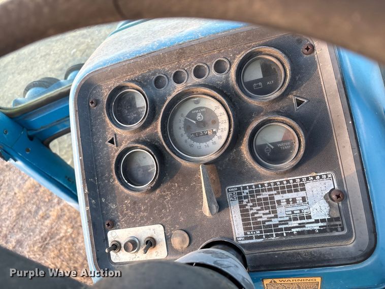 image for item FI0050 Ford 8700 tractor