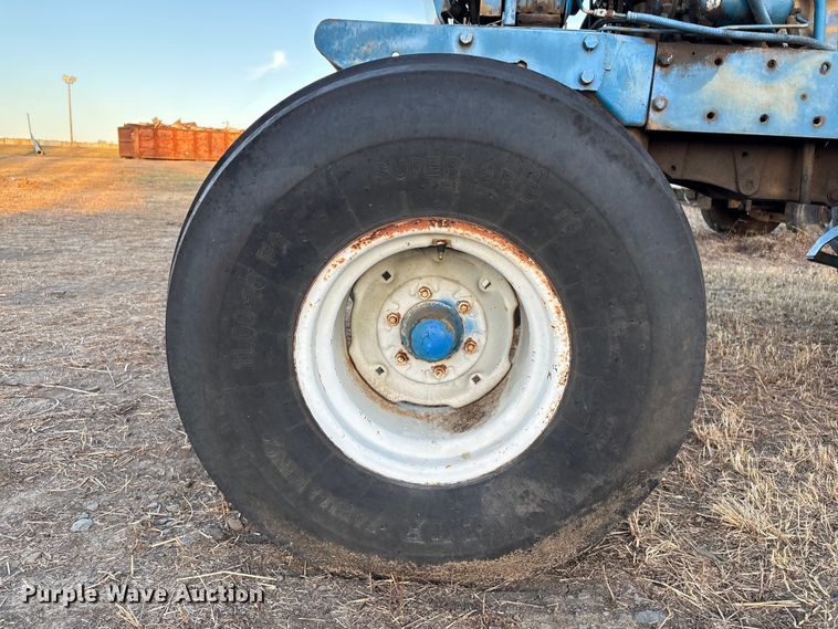 image for item FI0050 Ford 8700 tractor