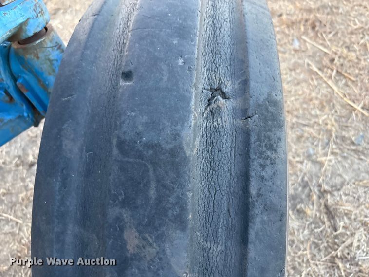 image for item FI0050 Ford 8700 tractor