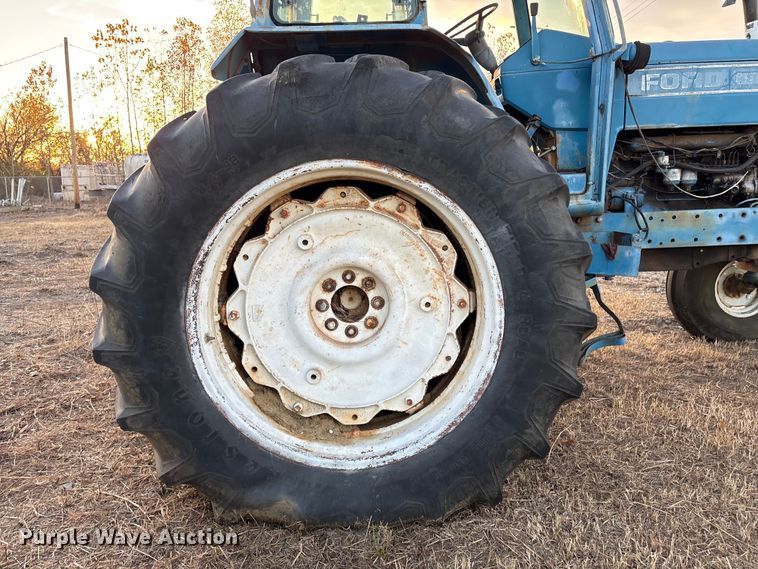 image for item FI0050 Ford 8700 tractor