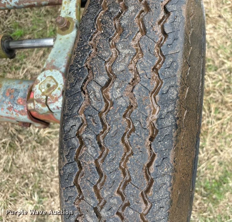 image for item FI0063 Hesston tractor