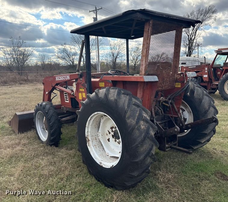 image for item FI0069 Hesston 466DT/L/20 MFWD tractor