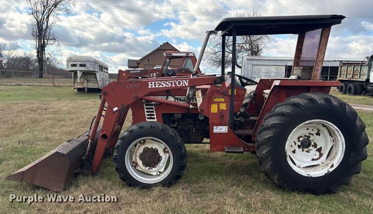 image for item FI0069 Hesston 466DT/L/20 MFWD tractor