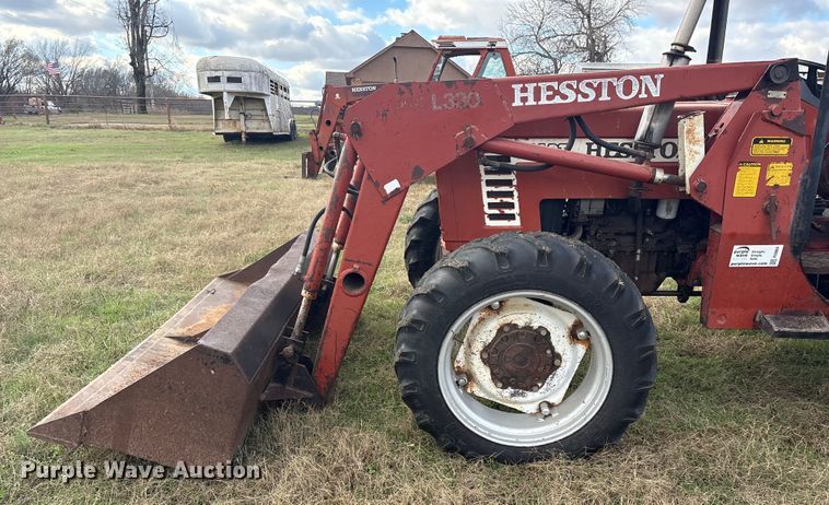 image for item FI0069 Hesston 466DT/L/20 MFWD tractor