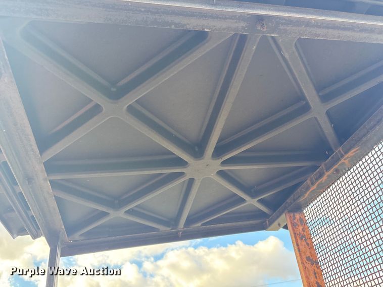 image for item FI0069 Hesston 466DT/L/20 MFWD tractor