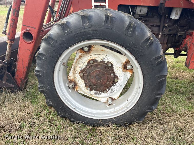 image for item FI0069 Hesston 466DT/L/20 MFWD tractor