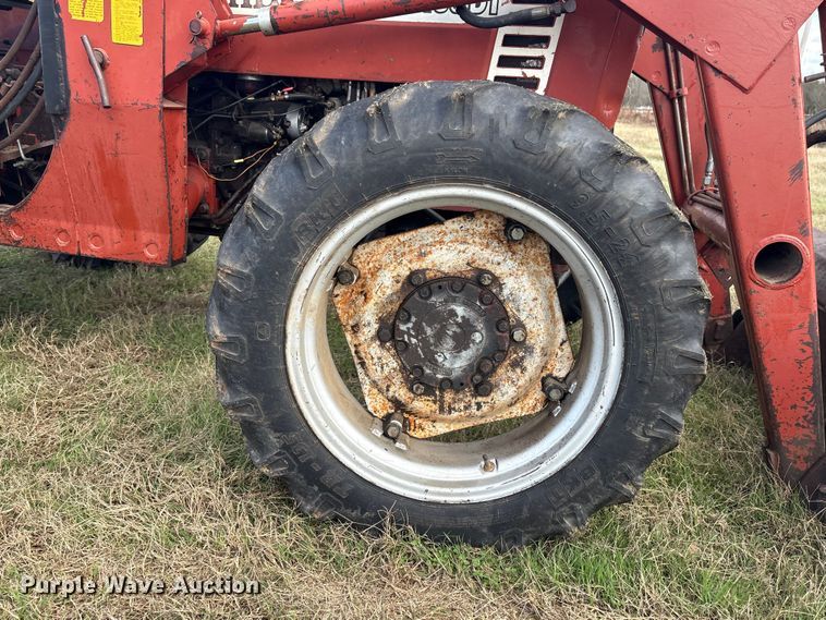 image for item FI0069 Hesston 466DT/L/20 MFWD tractor