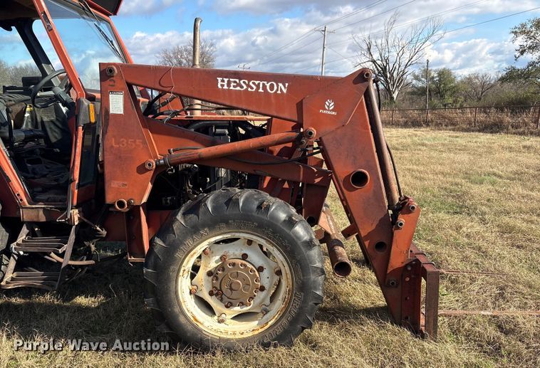 image for item FI0070 Hesston 80-90DT/12 MFWD tractor