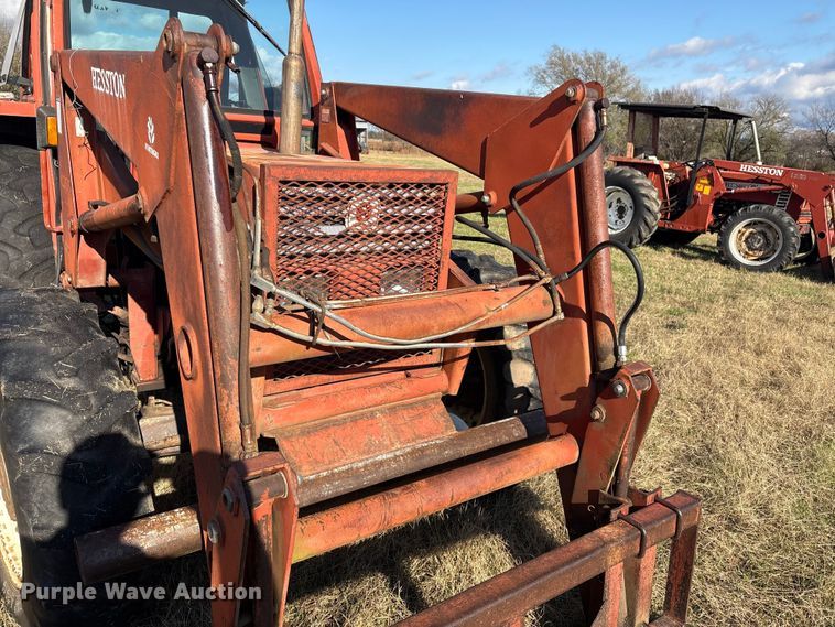 image for item FI0070 Hesston 80-90DT/12 MFWD tractor