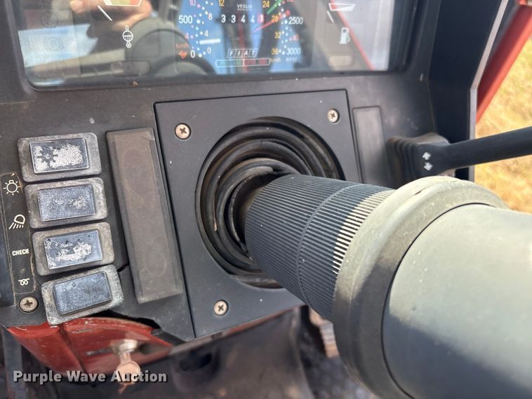 image for item FI0070 Hesston 80-90DT/12 MFWD tractor