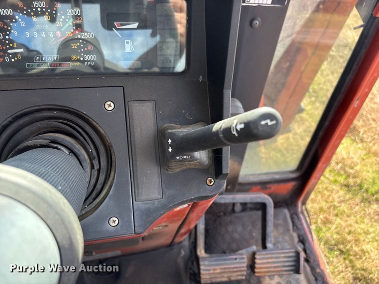 image for item FI0070 Hesston 80-90DT/12 MFWD tractor