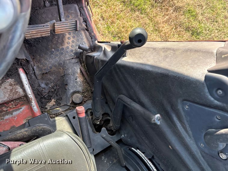 image for item FI0070 Hesston 80-90DT/12 MFWD tractor