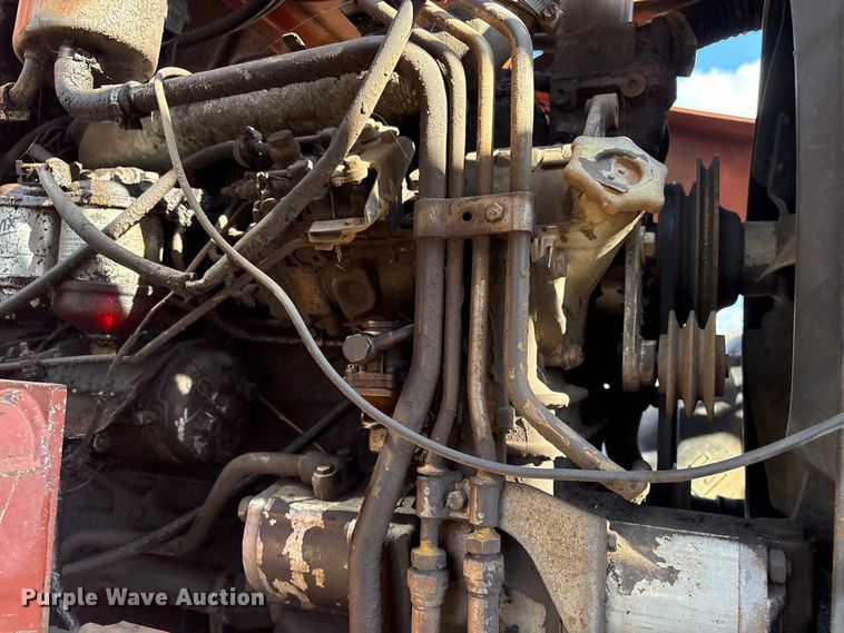 image for item FI0070 Hesston 80-90DT/12 MFWD tractor