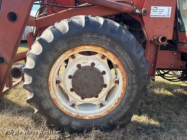 image for item FI0070 Hesston 80-90DT/12 MFWD tractor