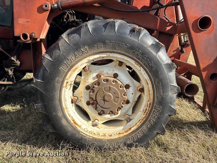 image for item FI0070 Hesston 80-90DT/12 MFWD tractor