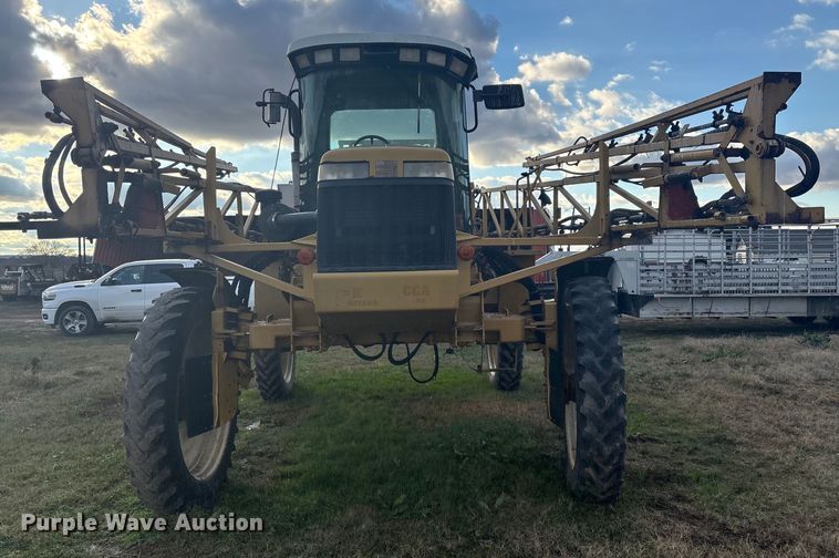 image for item FI0071 2001 Ag-Chem RoGator 854 sprayer