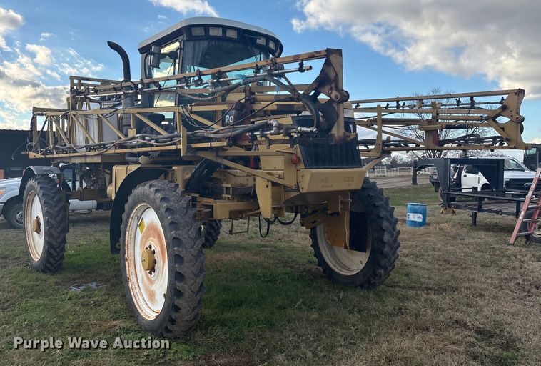 image for item FI0071 2001 Ag-Chem RoGator 854 sprayer
