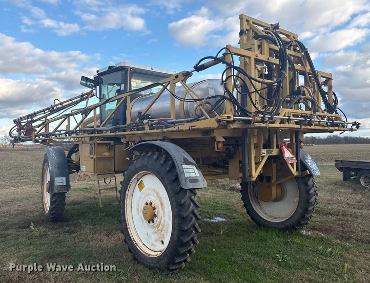 image for item FI0071 2001 Ag-Chem RoGator 854 sprayer