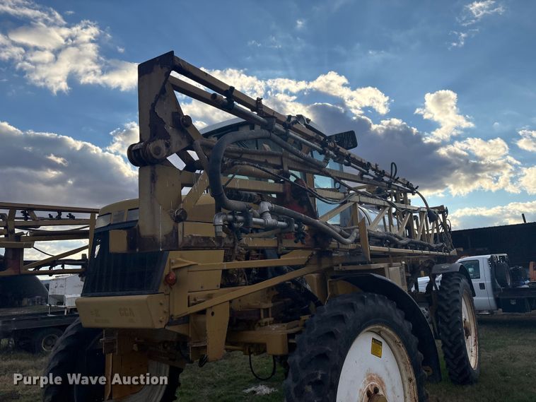 image for item FI0071 2001 Ag-Chem RoGator 854 sprayer