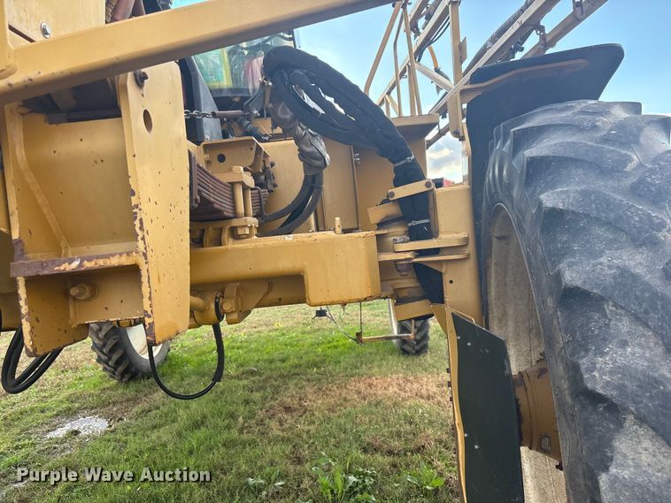 image for item FI0071 2001 Ag-Chem RoGator 854 sprayer