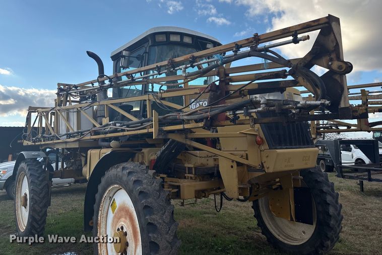 image for item FI0071 2001 Ag-Chem RoGator 854 sprayer