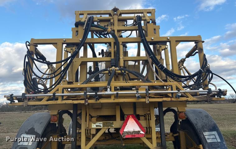 image for item FI0071 2001 Ag-Chem RoGator 854 sprayer