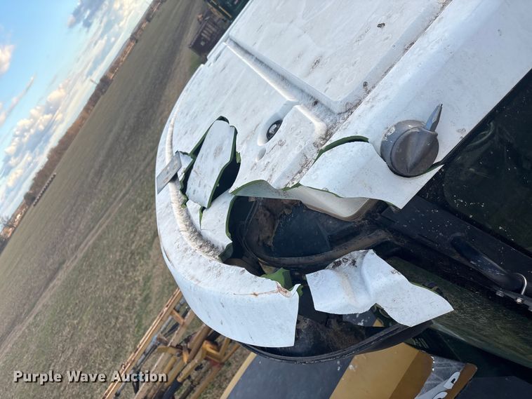 image for item FI0071 2001 Ag-Chem RoGator 854 sprayer