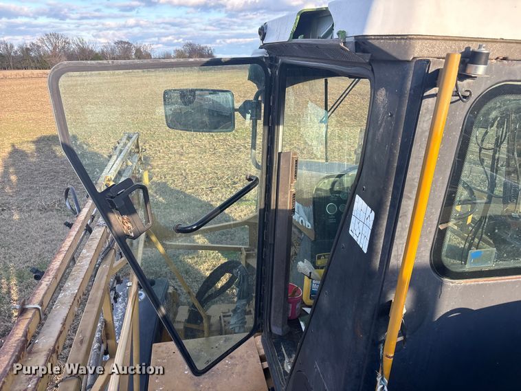 image for item FI0071 2001 Ag-Chem RoGator 854 sprayer