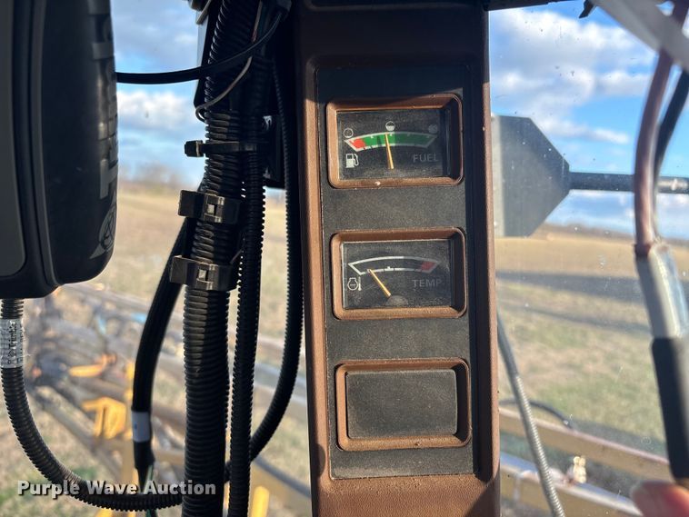 image for item FI0071 2001 Ag-Chem RoGator 854 sprayer