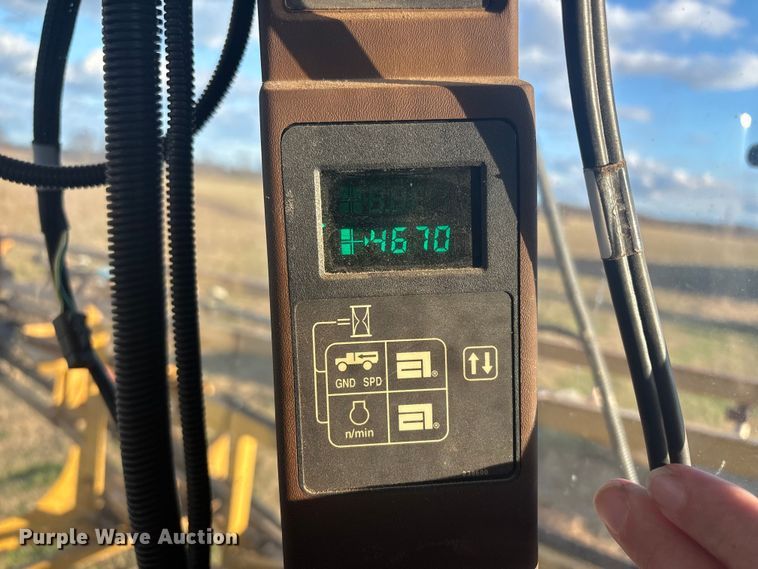 image for item FI0071 2001 Ag-Chem RoGator 854 sprayer