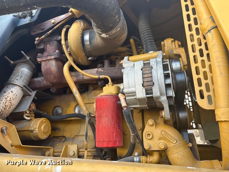 image for item FI0071 2001 Ag-Chem RoGator 854 sprayer