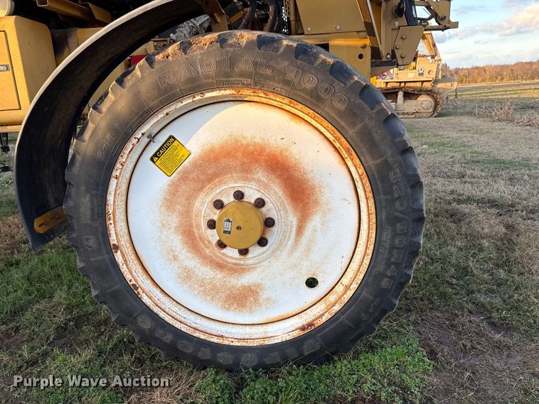 image for item FI0071 2001 Ag-Chem RoGator 854 sprayer