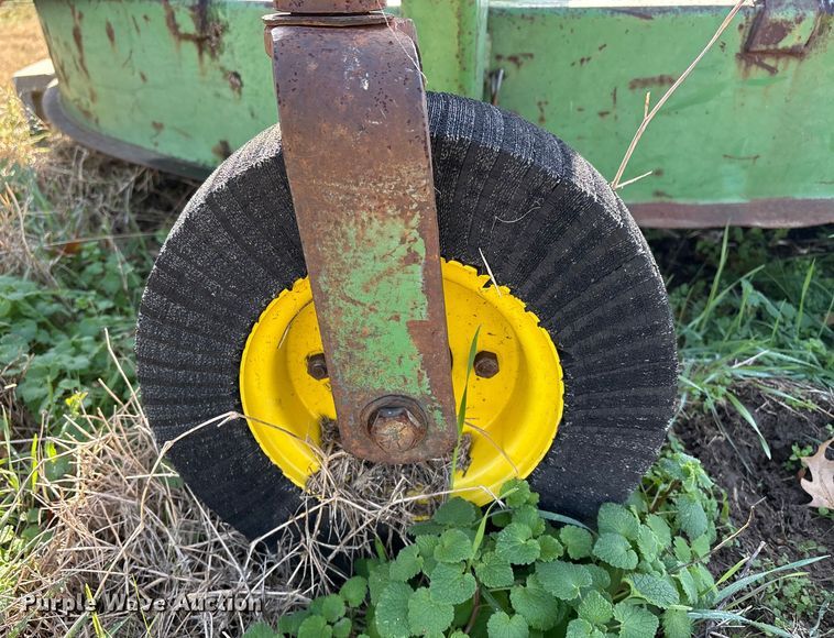 image for item FI0094 John Deere 606 rotary mower