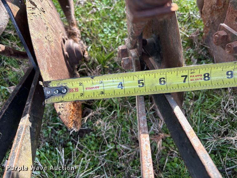 image for item FI0099 John Deere 8000 grain drill