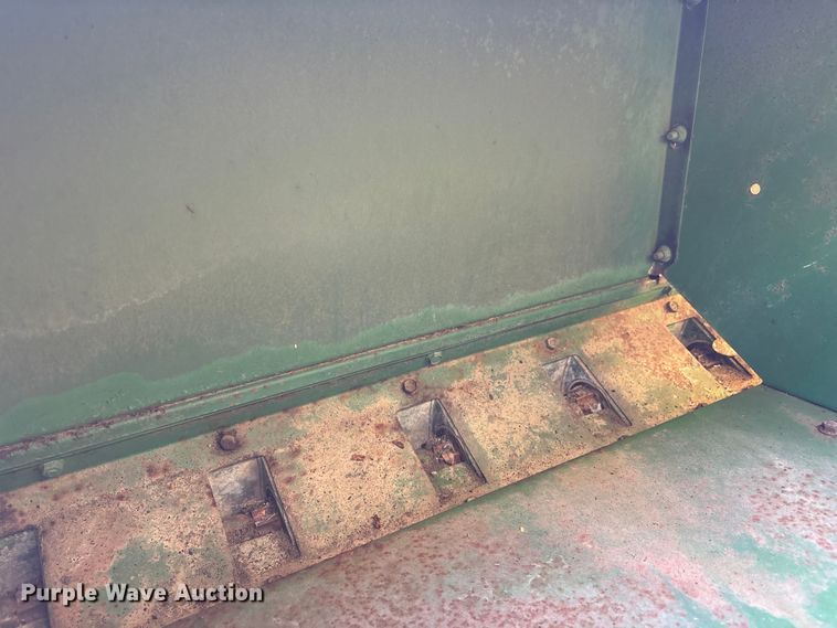 image for item FI0099 John Deere 8000 grain drill