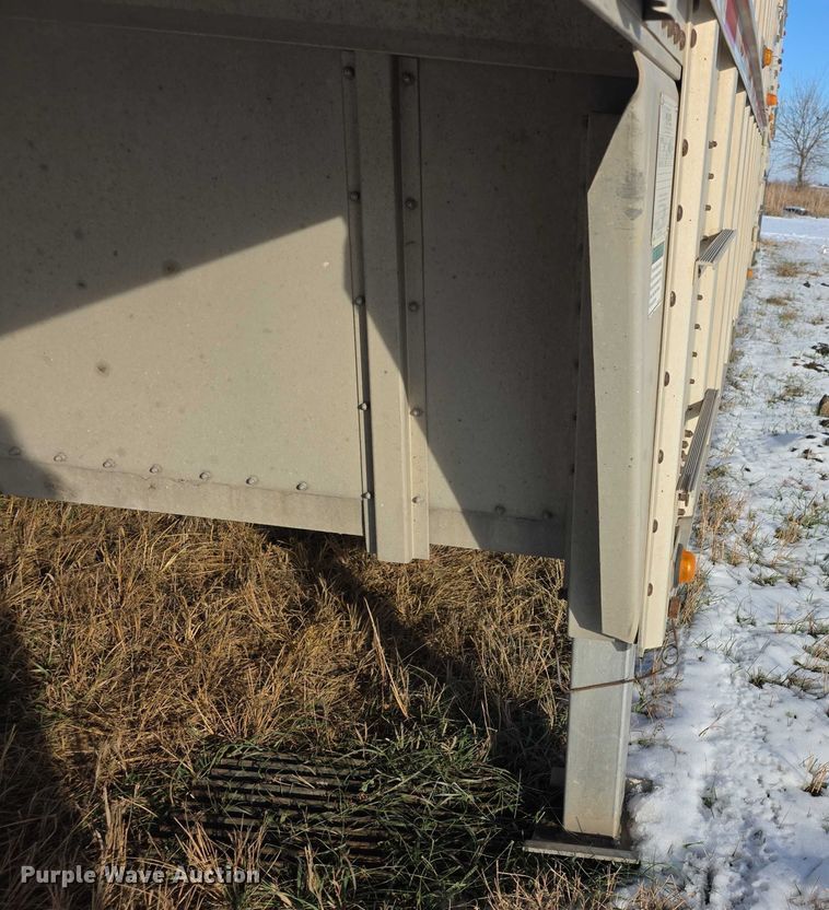 image for item FI0647 2012 Wilson PSDCL402 livestock trailer