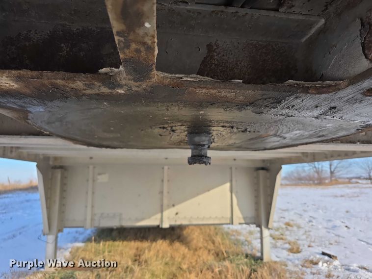 image for item FI0647 2012 Wilson PSDCL402 livestock trailer