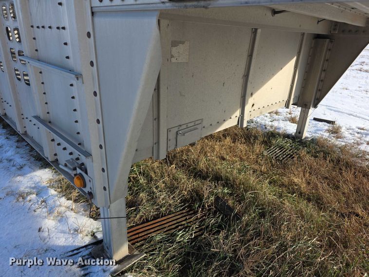 image for item FI0647 2012 Wilson PSDCL402 livestock trailer