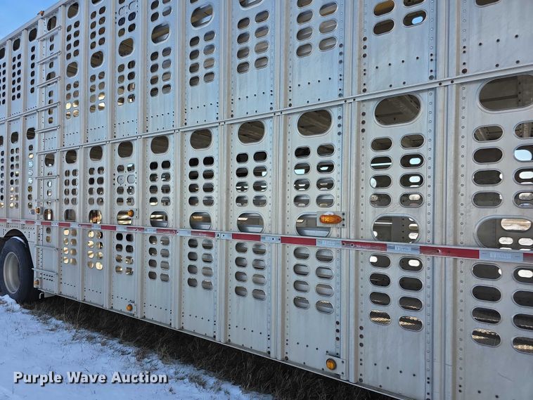 image for item FI0647 2012 Wilson PSDCL402 livestock trailer