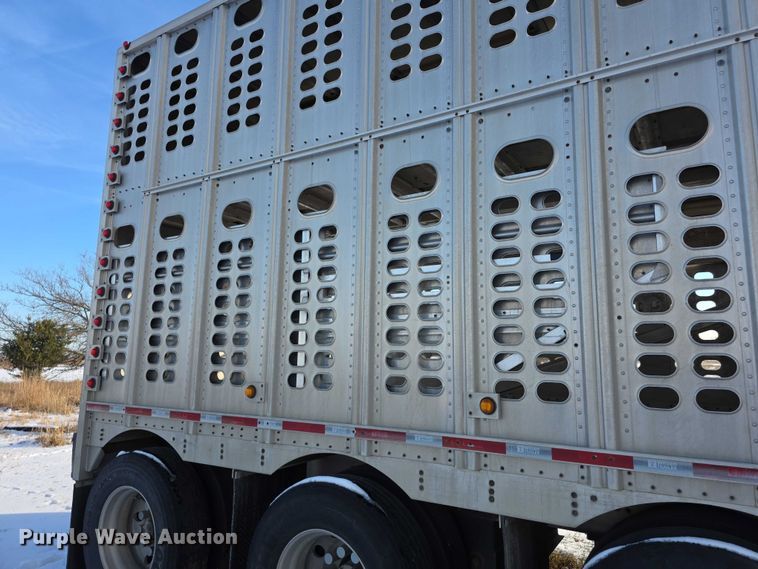 image for item FI0647 2012 Wilson PSDCL402 livestock trailer