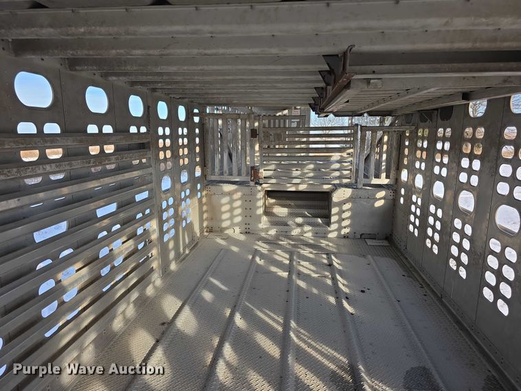 image for item FI0647 2012 Wilson PSDCL402 livestock trailer