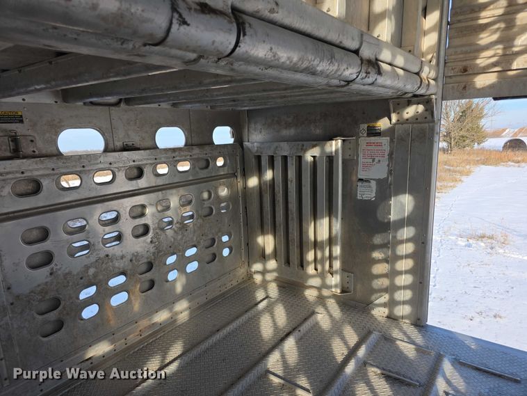 image for item FI0647 2012 Wilson PSDCL402 livestock trailer