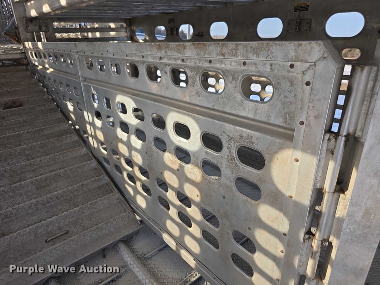 image for item FI0647 2012 Wilson PSDCL402 livestock trailer