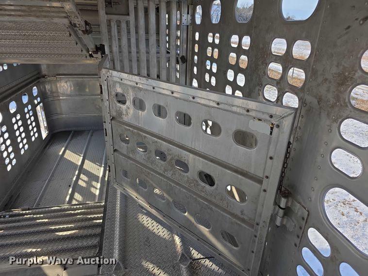 image for item FI0647 2012 Wilson PSDCL402 livestock trailer