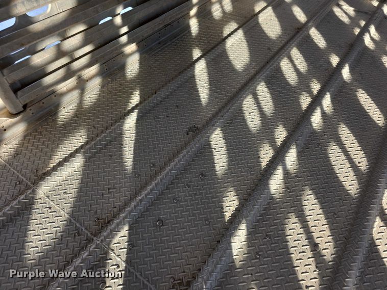 image for item FI0647 2012 Wilson PSDCL402 livestock trailer