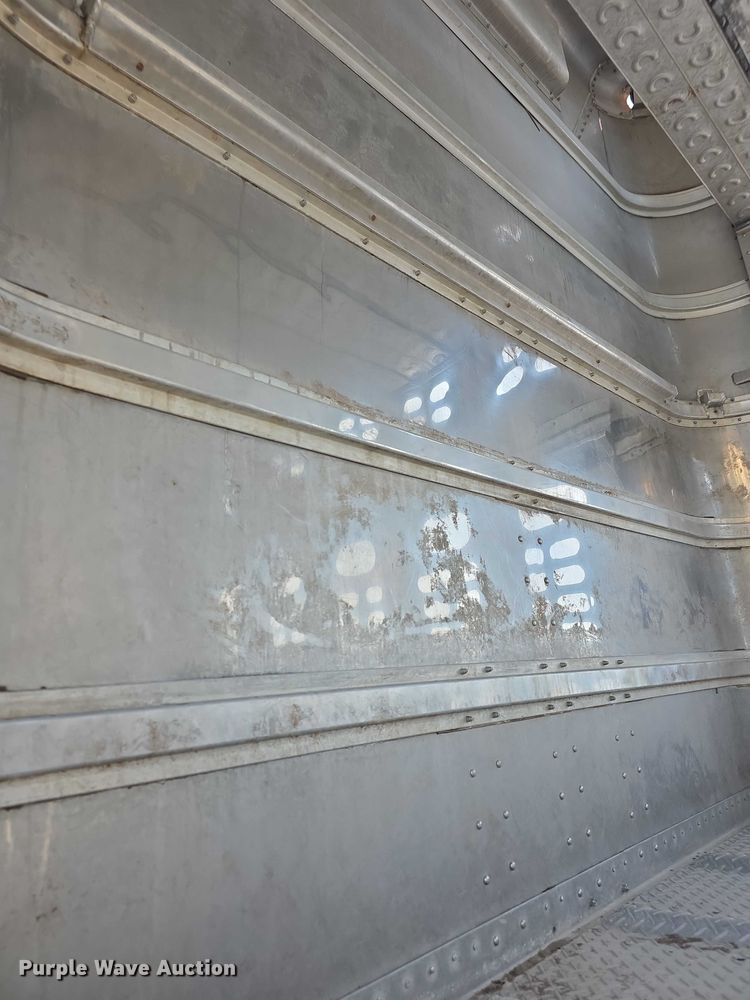 image for item FI0647 2012 Wilson PSDCL402 livestock trailer