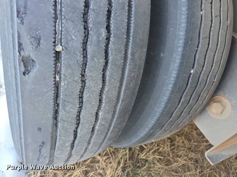 image for item FI0647 2012 Wilson PSDCL402 livestock trailer