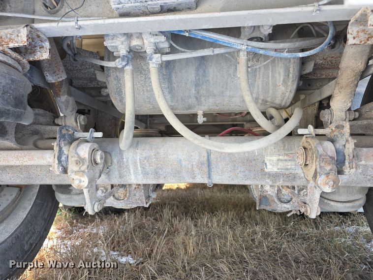 image for item FI0647 2012 Wilson PSDCL402 livestock trailer