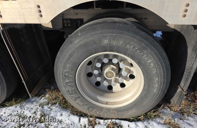 image for item FI0647 2012 Wilson PSDCL402 livestock trailer