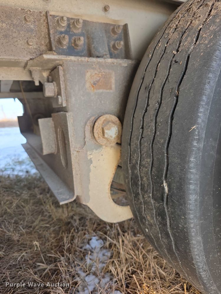 image for item FI0647 2012 Wilson PSDCL402 livestock trailer